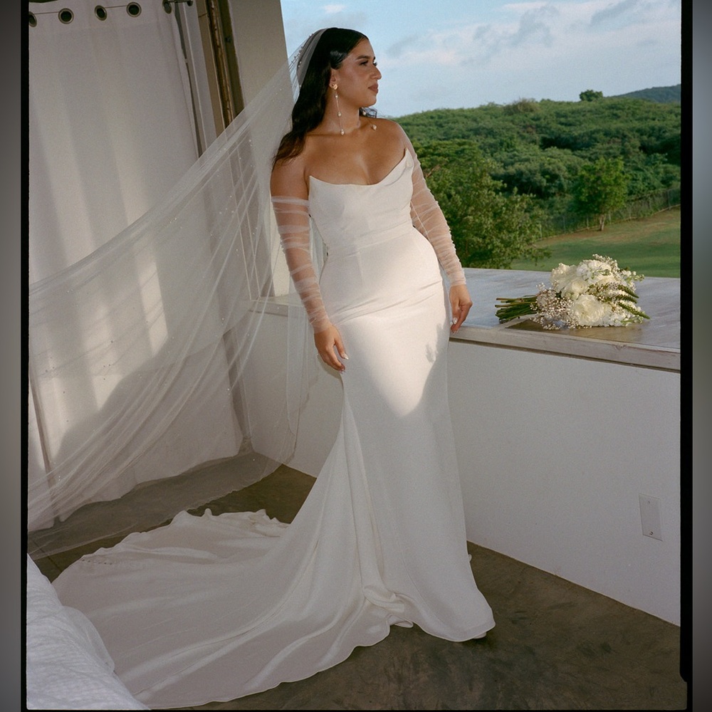 Sarah Seven White Wedding Dress